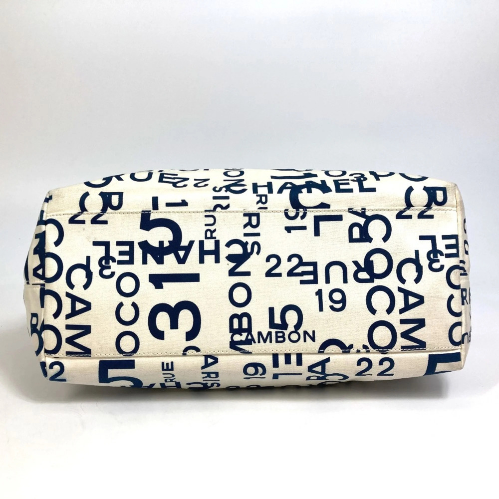 CHANEL White Canvas Logo Shoulder Bag - Picture 3 of 15